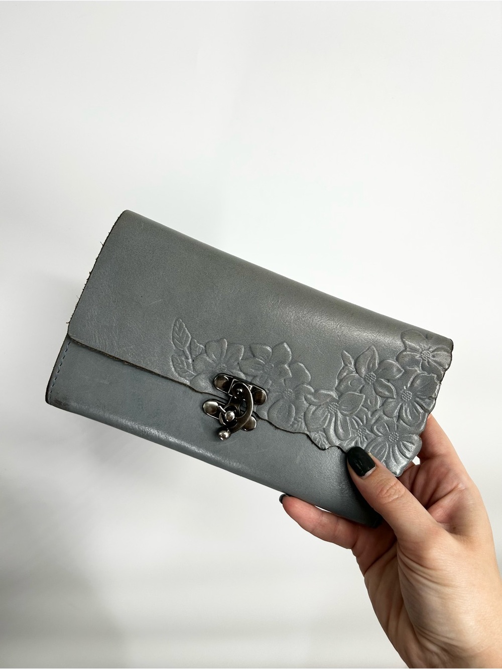 Vtg Patricia Nash Terresa Wallet Hand-Cut Tooled Floral Leather BlueGrey